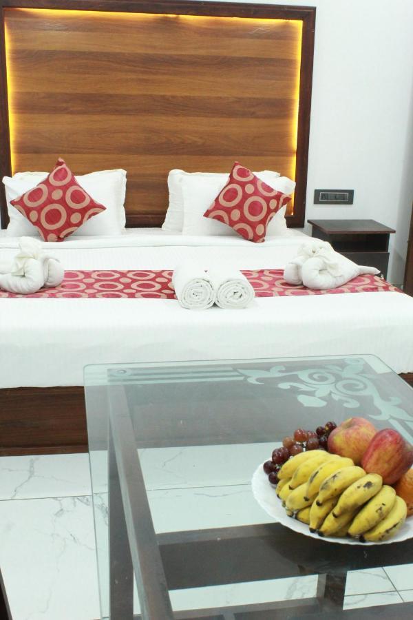 The Mountcourt Hotel Munnar Esterno foto