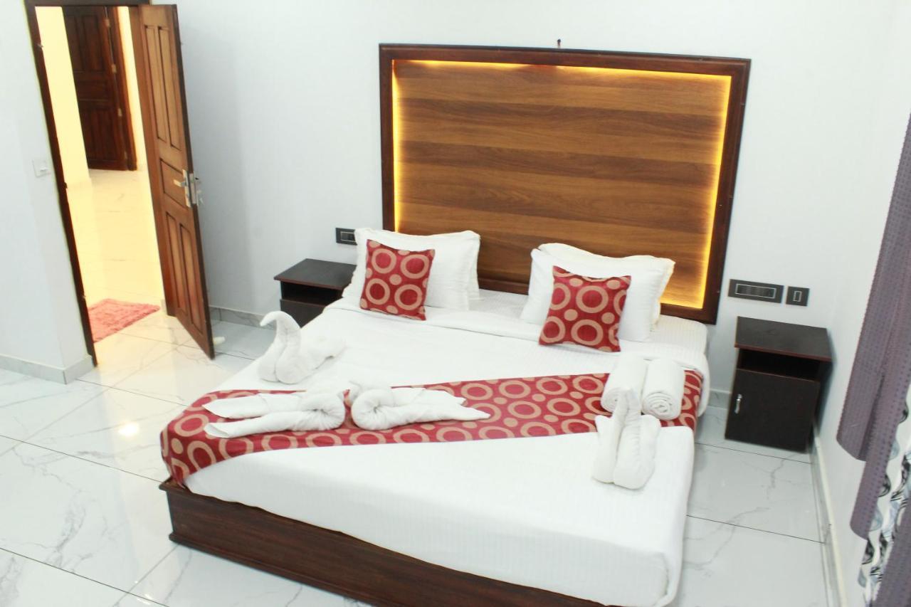 The Mountcourt Hotel Munnar Esterno foto