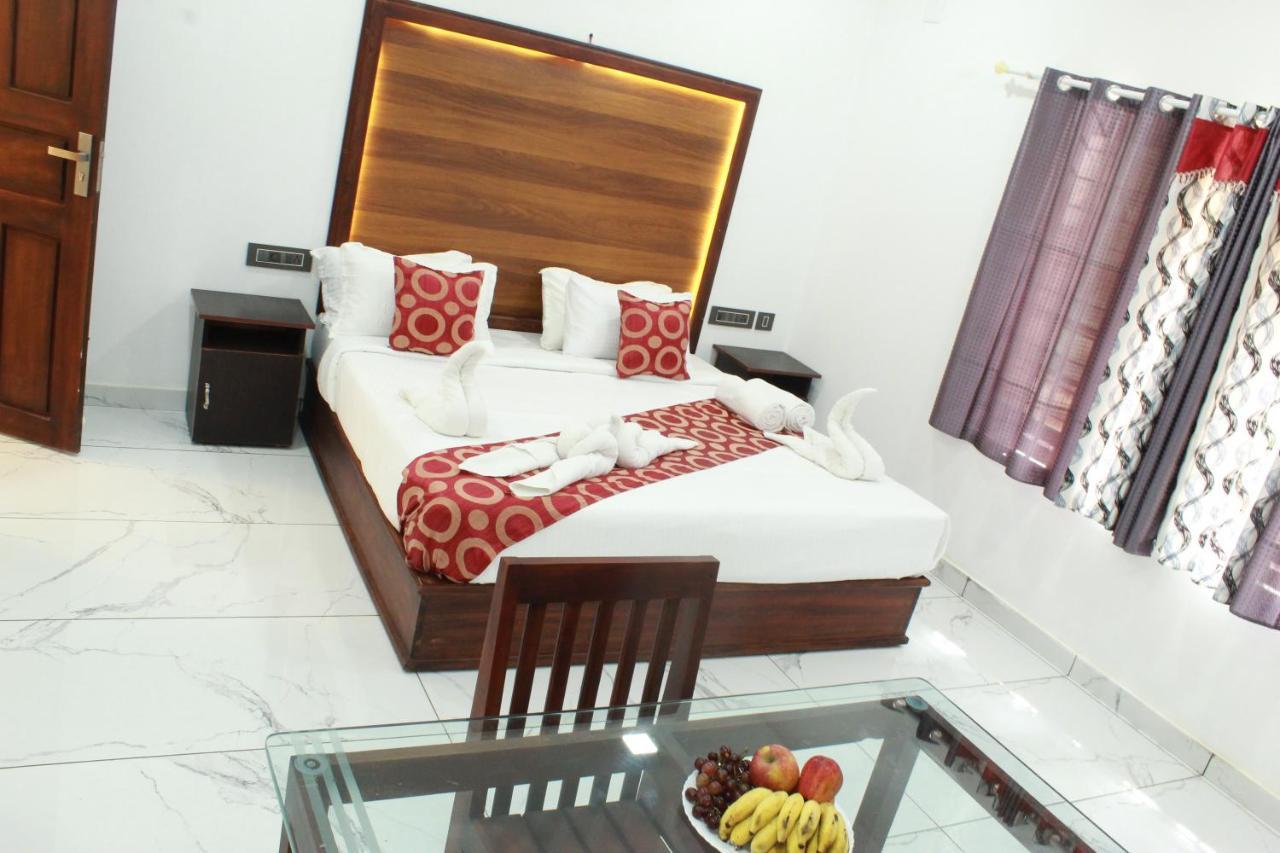 The Mountcourt Hotel Munnar Esterno foto