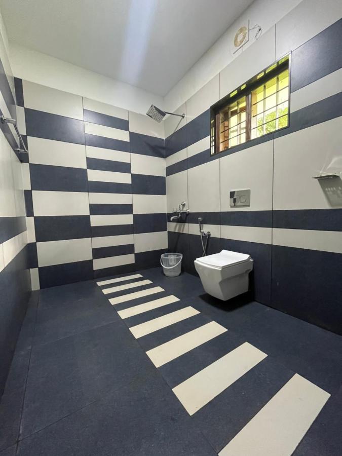 The Mountcourt Hotel Munnar Esterno foto